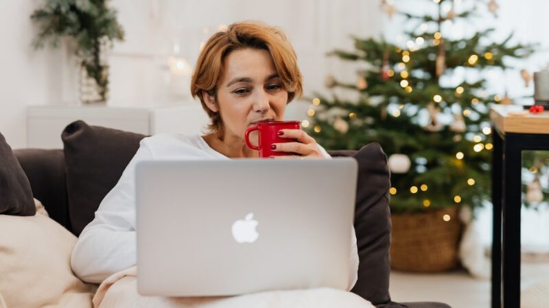 Is It Harder to Find a Job During the Holiday Season?